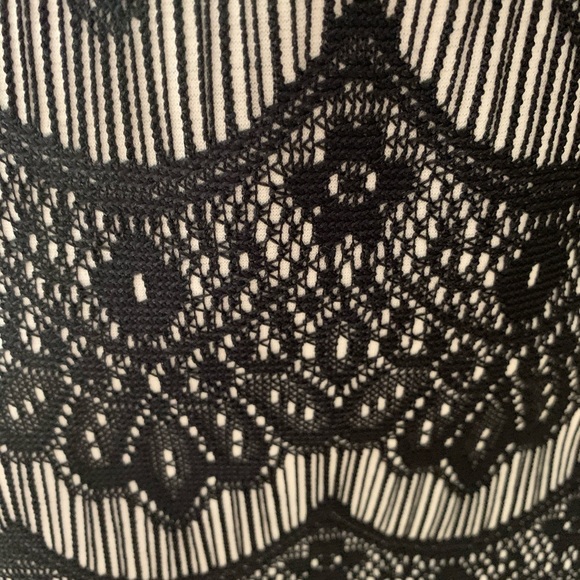 Black and white lace skirt by Melisa Paige size S - Picture 2 of 4
